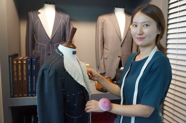 custom tailor in bangkok
